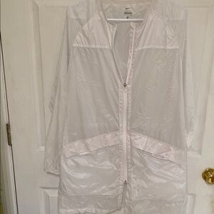 Nike White Utility Jacket Lightweight Water-Resistant